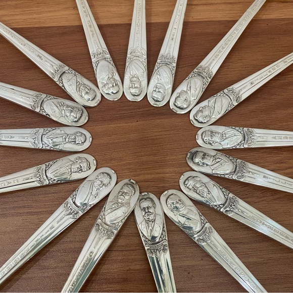 16pcs Vintage WM ROGERS International Silver Silver-plated US. President Spoons - Picture 7 of 16